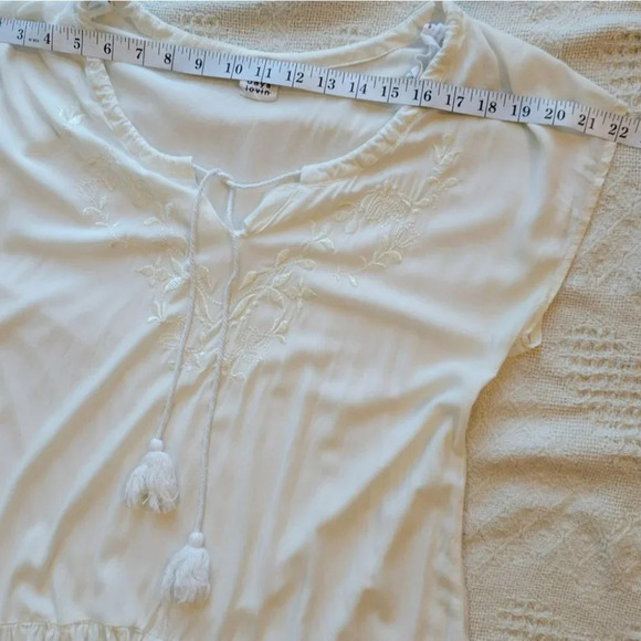 White, Cap Sleeved Boho Babydoll Shirt - Picture 8 of 9